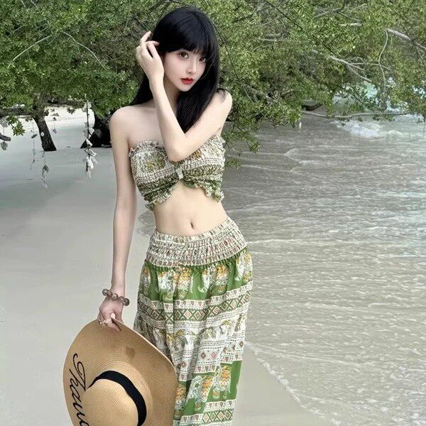跨境出口泰国海边度假风泳装女夏波西米亚印花褶皱抹胸上衣加长裙