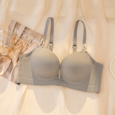 无痕内衣女小胸聚拢显大防滑无钢圈收副乳防下垂加厚文胸罩套装