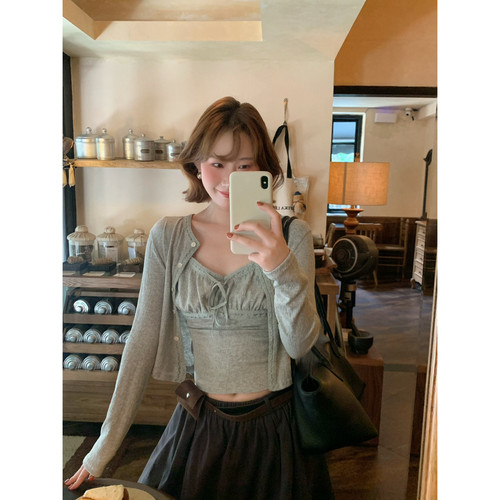 ower April（FA）-蕾丝抽褶吊带显瘦百搭开衫+背心两件套装180555