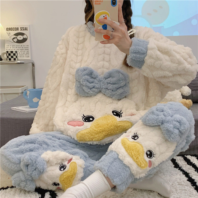 小呆鸭睡衣女冬季法兰绒加厚加绒2026年新款珊瑚绒长袖秋冬家居服