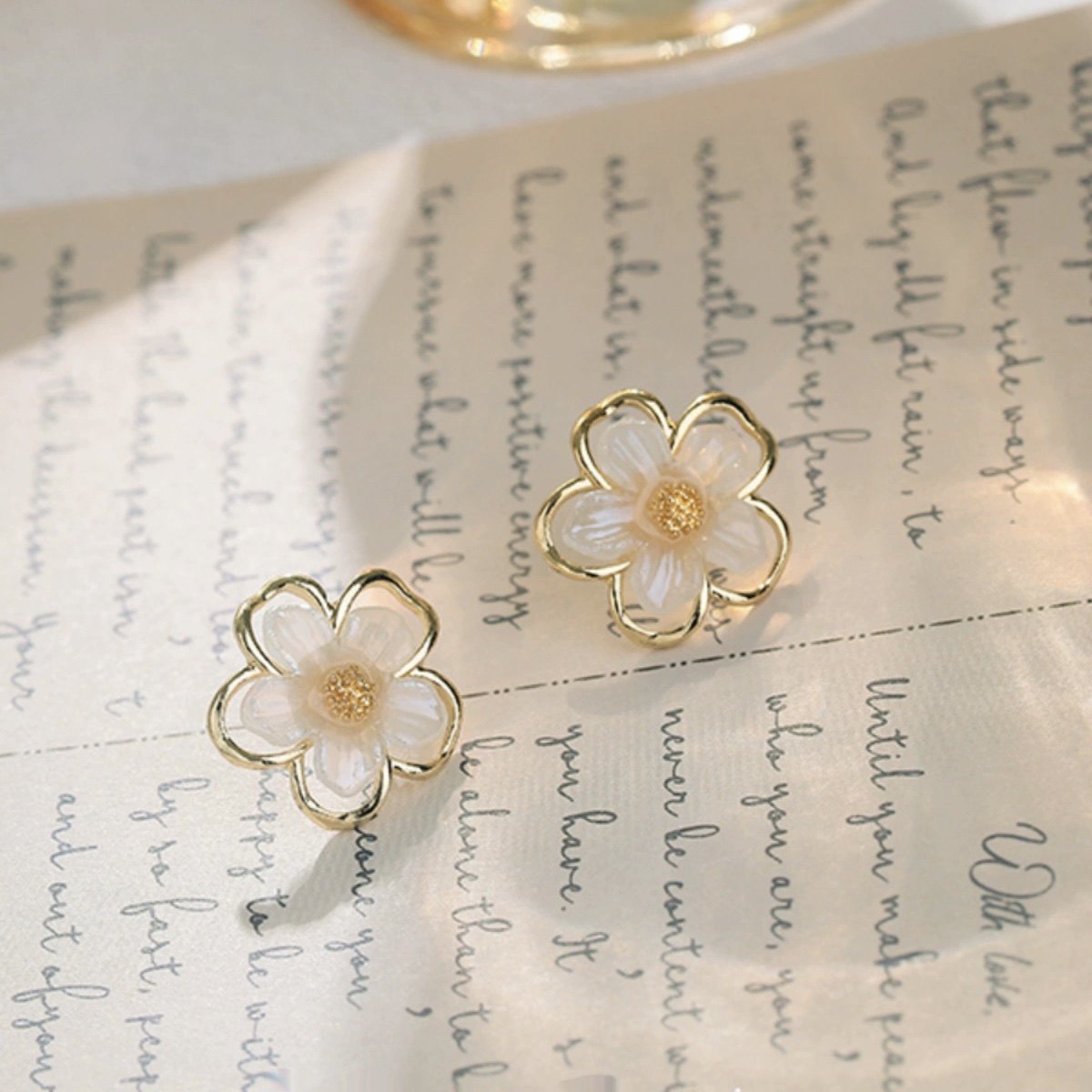 「全店买二赠一」贝壳花朵耳钉法式复古耳环温柔清新简约气质耳夹,饰品/流行首饰/时尚饰品新,耳环,淘宝优惠券,粉丝福利购,淘宝优惠卷