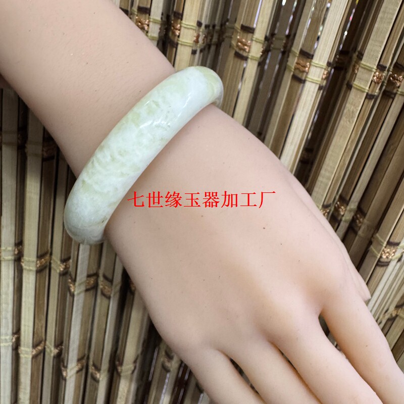 【春上新】天然正品岫玉霜花常规女士玉石手镯 多样性随机发货