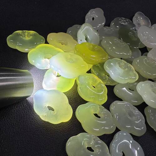 天然岫玉吊坠挂件祥云锁情侣吊坠