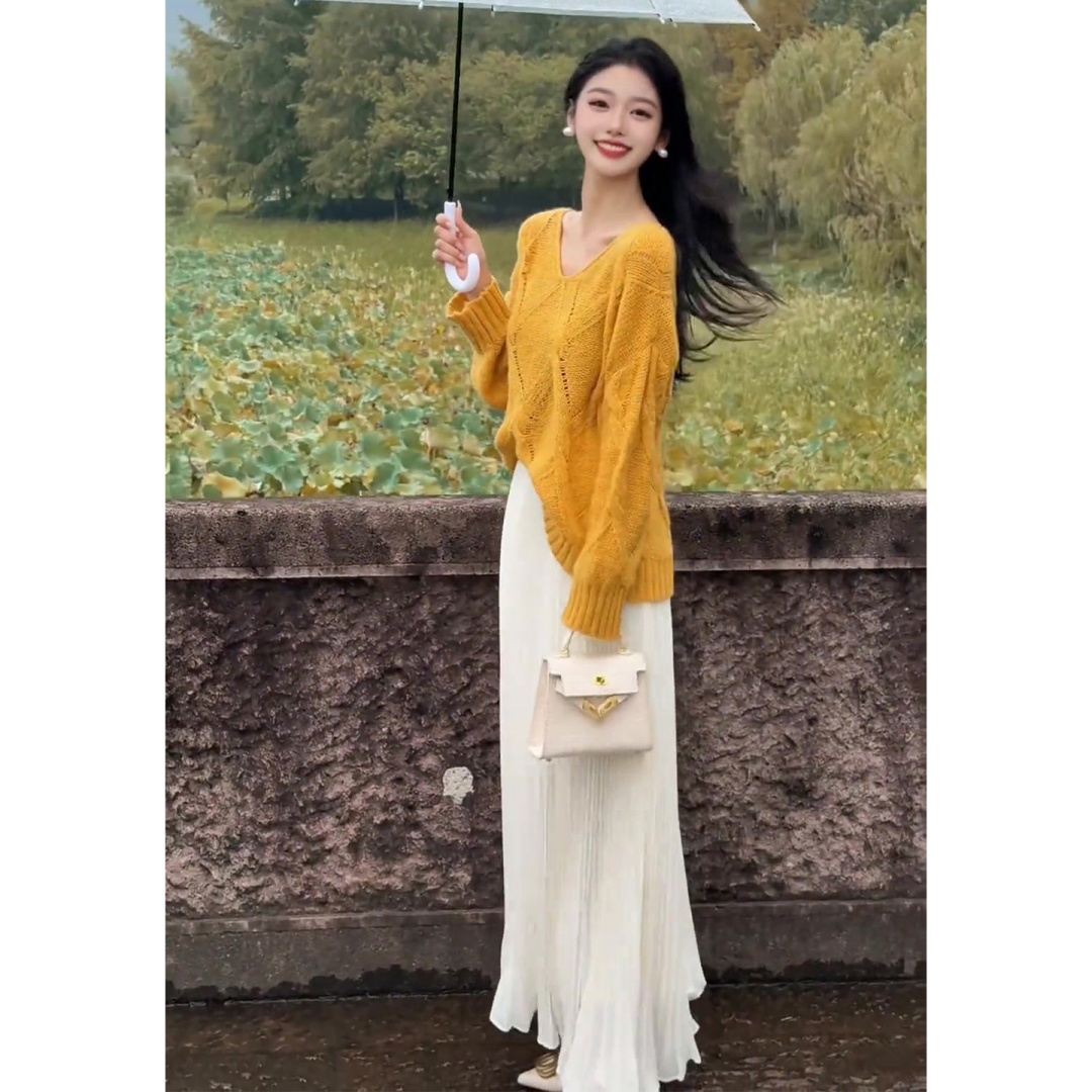 大码胖mm镂空V领针织上衣半身裙套装女秋季氛围感温柔绝美两件套