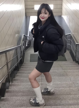 韩版设计感女2025冬季新款黑色小众时尚高级感收腰面包服外套棉衣