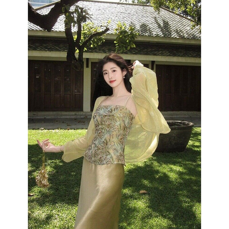 大码胖MM高级感百搭时尚套装女夏季新款修身印花吊带上衣半身裙女