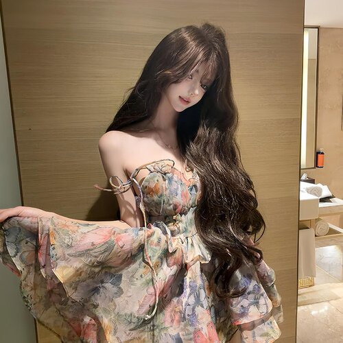 胖MM独特设计绝美碎花短款连衣裙
