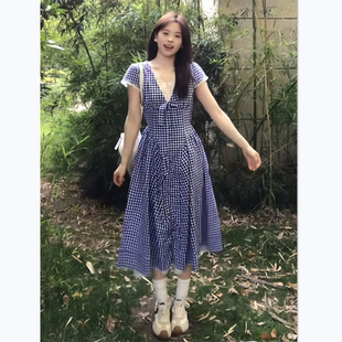大码胖MM清纯初恋蕾丝拼接v领格子连衣裙女夏季新款收腰显瘦长裙