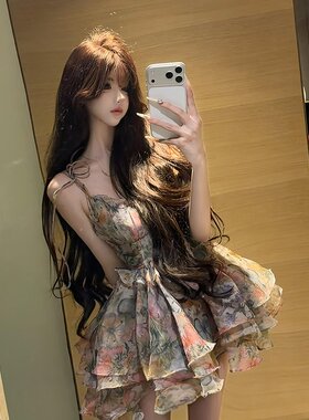 胖MM法式气质绝美碎花短款连衣裙