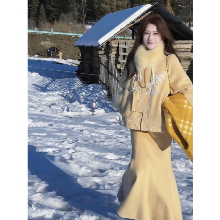 刺绣保暖外套鱼尾半身裙洋气套装