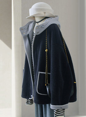 大码胖MM法式国潮设计感撞色拼接连帽外套女装独特别致双口袋上衣