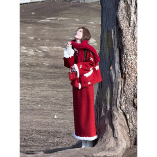 胖mm新中式 气质套装 高级感红色毛边外套半身裙女冬季 时尚 新款 大码