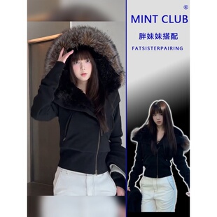 大码胖mm黑色连帽毛领斜襟短款卫衣外套女装冬季显瘦拉链棉服开衫