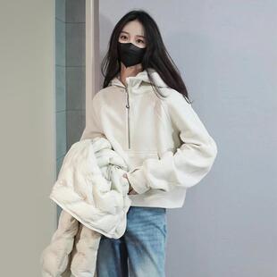 开春短款卫衣女2026新款春秋半拉链设计感小众立领小个子连帽上衣