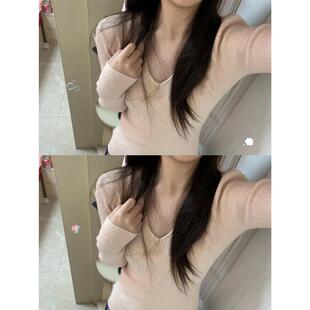 氛围感v领软糯针织打底上衣女秋修身坑条纯欲内搭韩版洋气毛衣