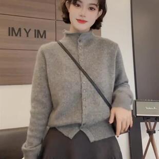 高级感灰色半高领毛衣开衫女秋2026新款宽松慵懒风打底针织上衣