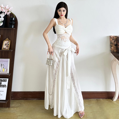 优雅气质蕾丝拼接吊带半身裙套装