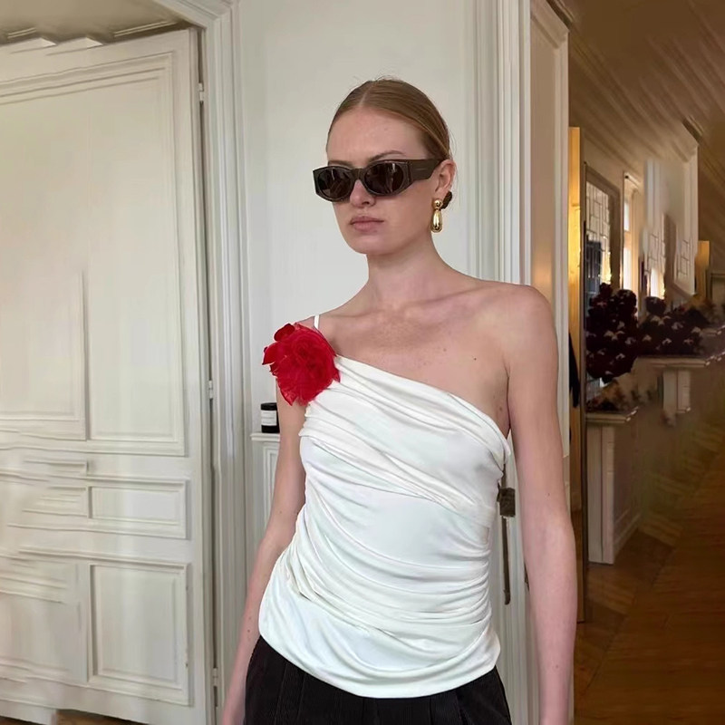 怪诞女孩 炽焰玫瑰性感褶皱斜肩吊带背心女 立体花朵修身抹胸上衣,女装/女士精品,背心吊带,淘宝优惠券,粉丝福利购,淘宝优惠卷