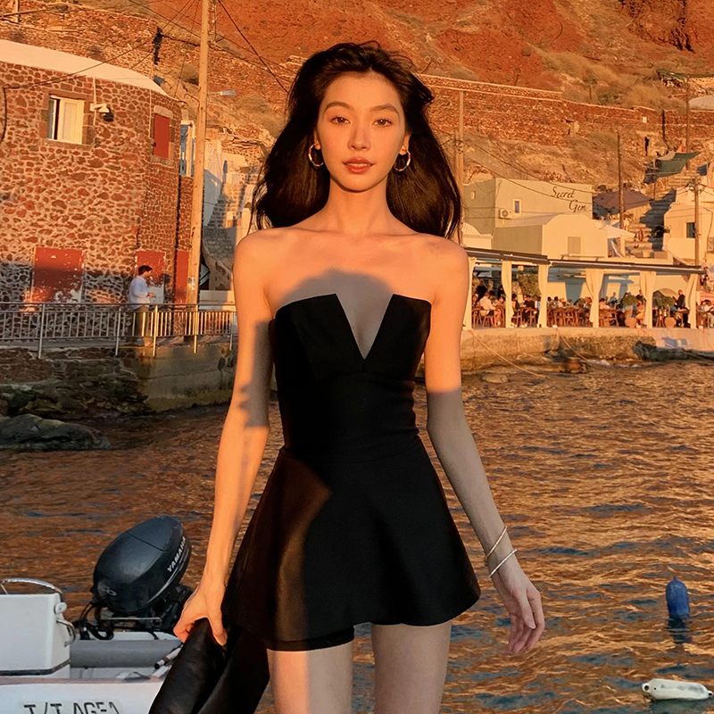 易梦玲网红同款V领抹胸连衣裙女
