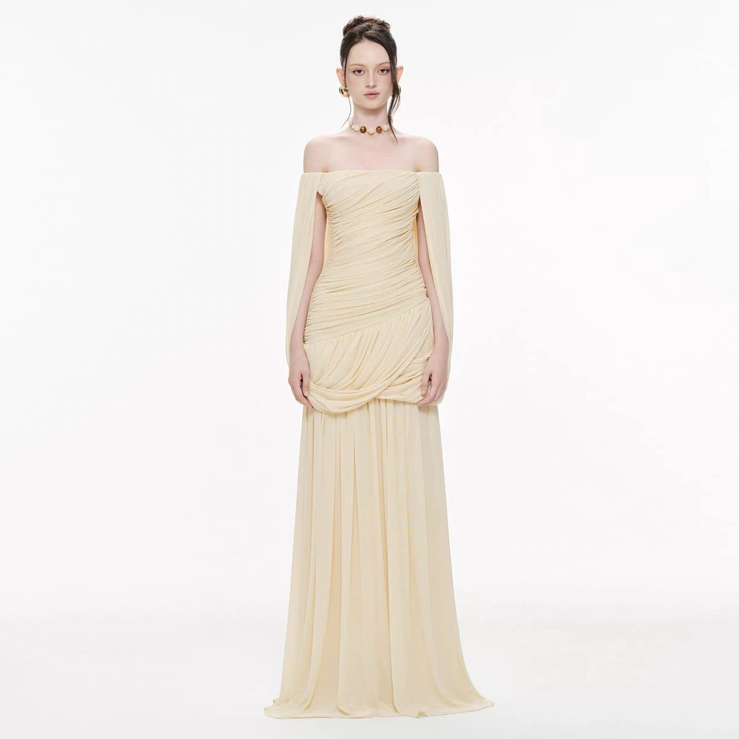 怪诞女孩 优雅设计感修身褶皱一字肩连衣裙女 洋气不规则披肩长裙