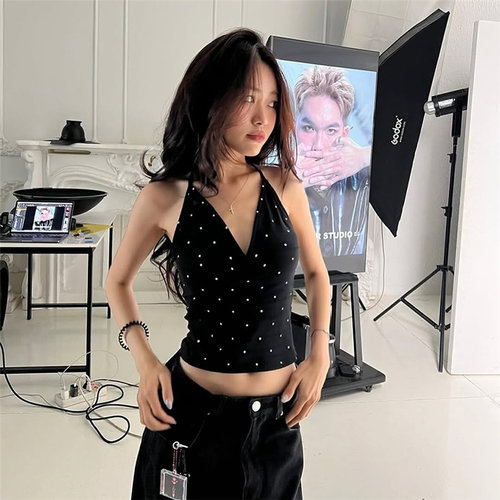 miu系黑色波点辣妹V领挂脖背心女