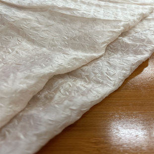 春夏新到货米色定型压皱雪纺纱布料顺垂雪纺珠面料衬衫连衣裙