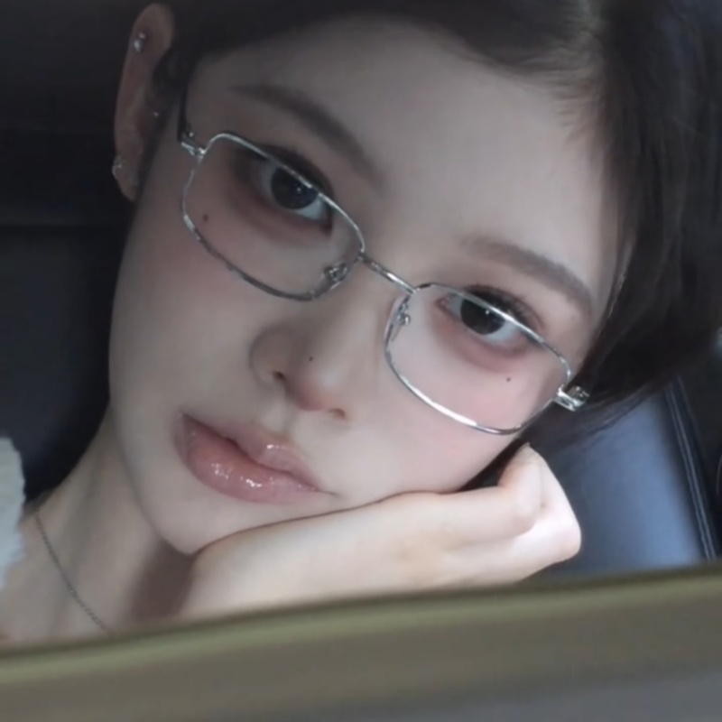 日系高智感银色方框眼镜女生纯欲高级感金丝窄框镜架素颜平光镜男