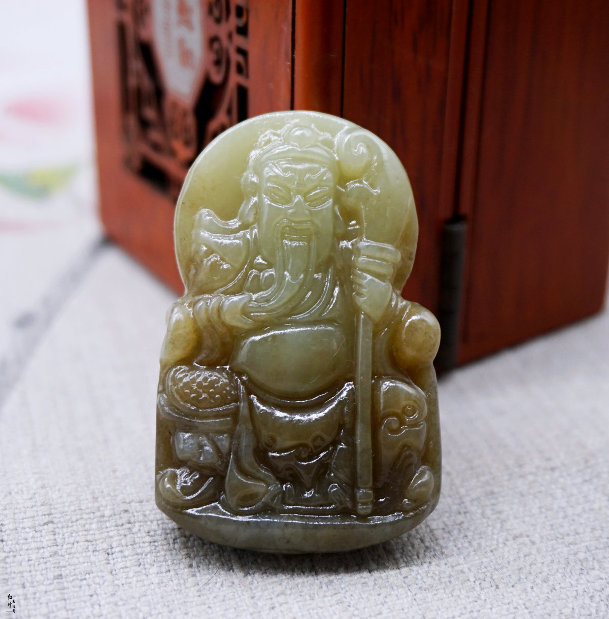 和田糖黄玉忠义千秋关公玉佩