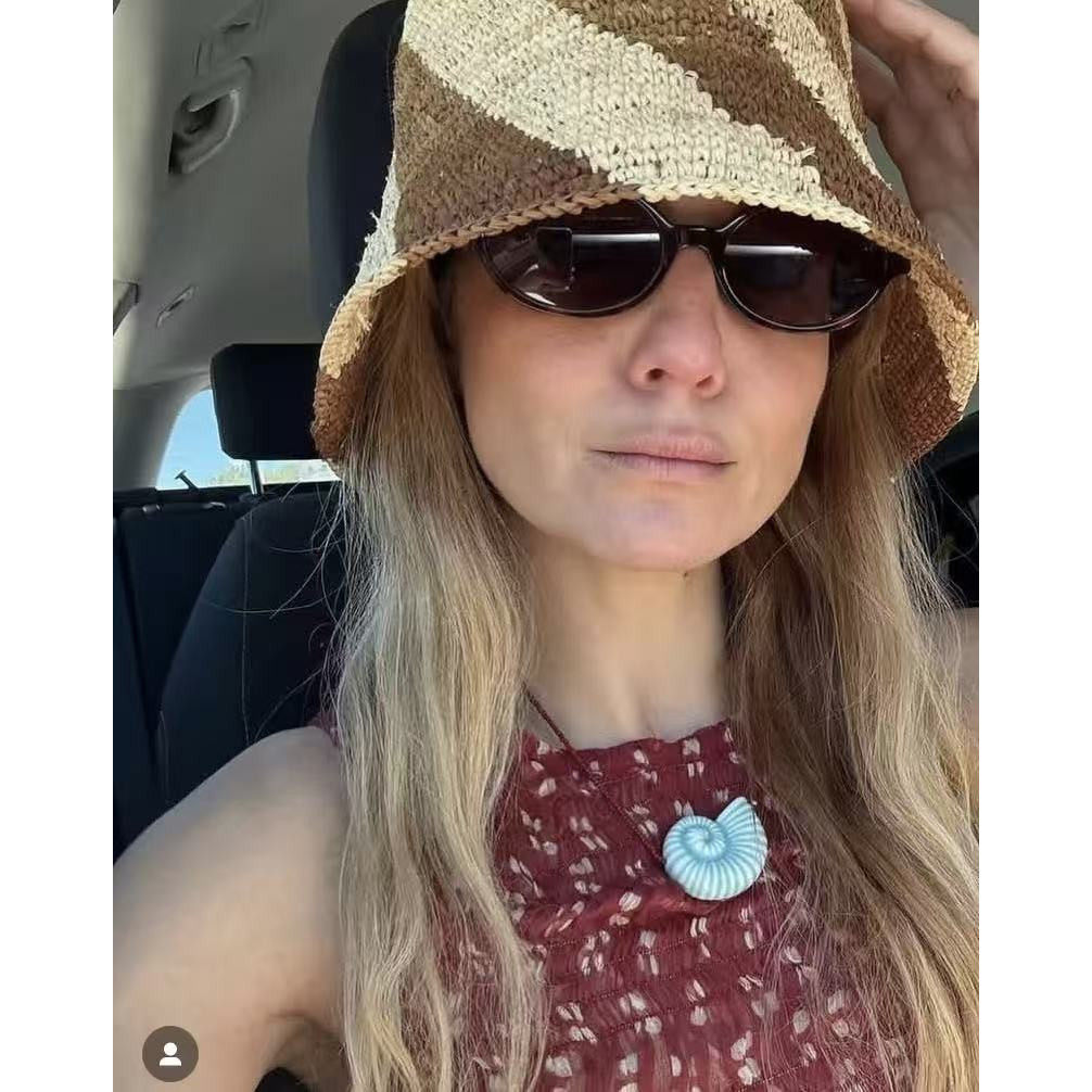 ins风红色串珠米珠项链女简约陶瓷海螺艺术感锁骨链沙滩海滩度假