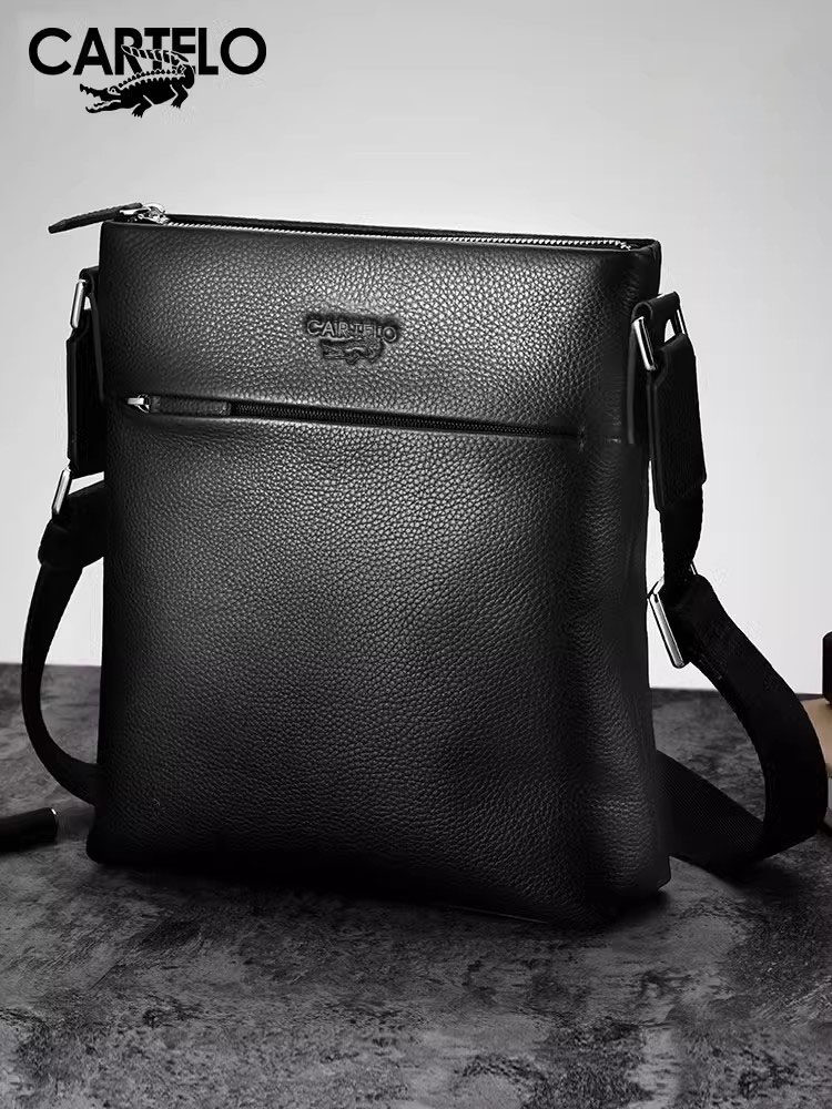 卡帝乐鳄鱼男士单肩斜挎包休闲简约大容量背包商务男包牛皮公文包