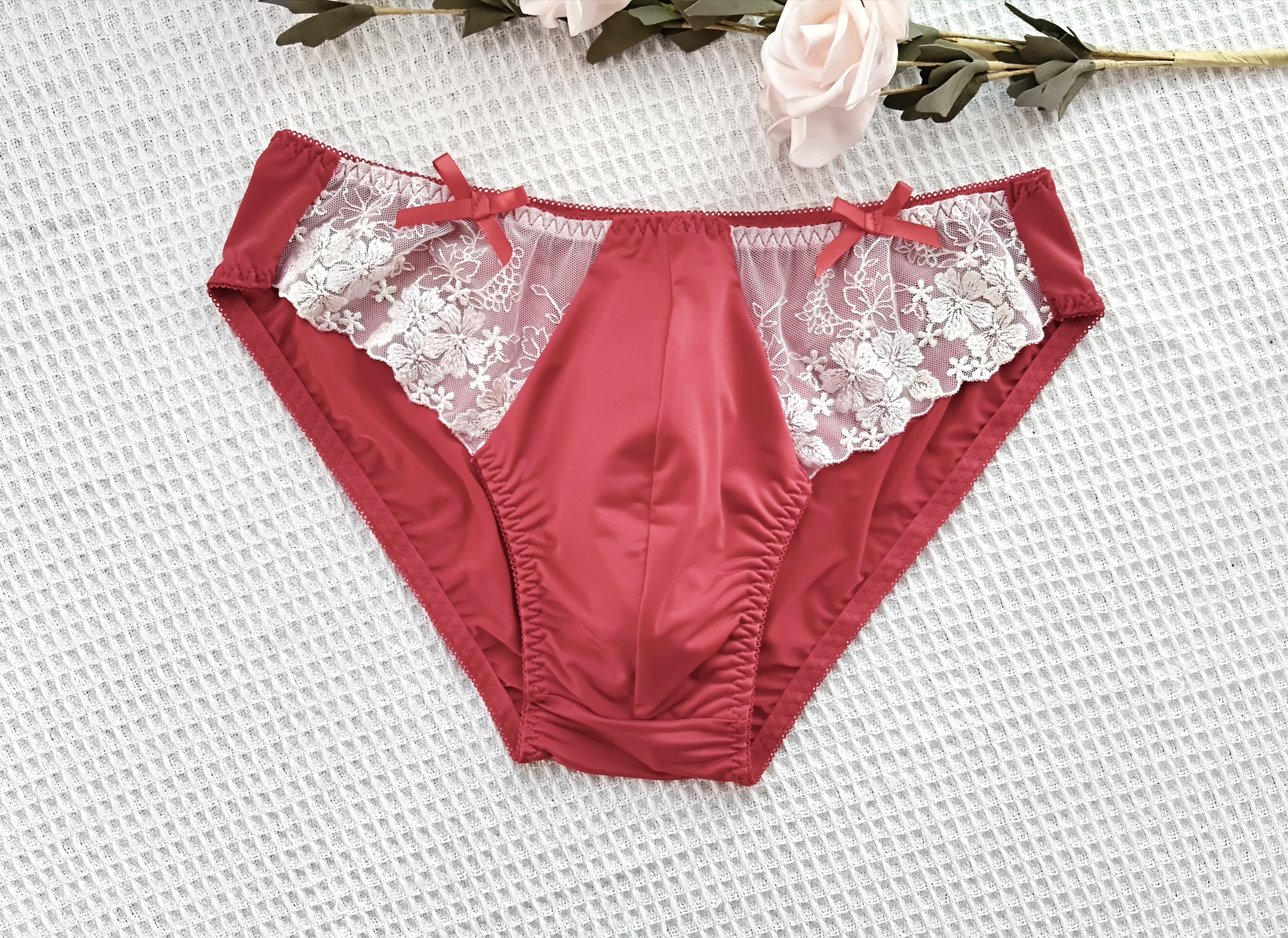 男士蕾丝三角裤刺绣花边款 紧身款穿着舒适透气性好 甜美可爱爆款,女士内衣/男士内衣/家居服,男三角内裤,淘宝优惠券,粉丝福利购,淘宝优惠卷