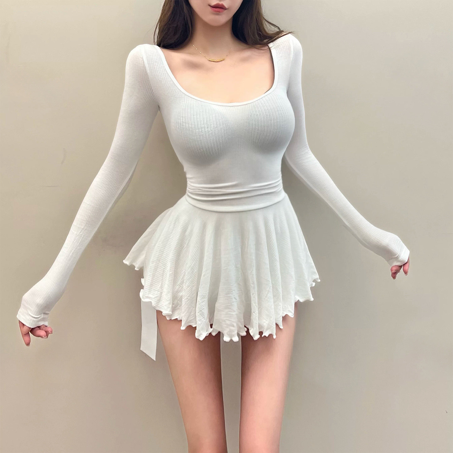 纯欲辣妹收腰显胸U领纯欲辣妹百褶裙+裙裤修身性感连衣裙两件套女