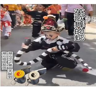 纠纪哨子英歌棒棒棒 蛇和吹 广东潮汕英歌舞领头 时迁手里拿着