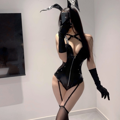 纯欲兔女郎连体皮衣束身显瘦制服