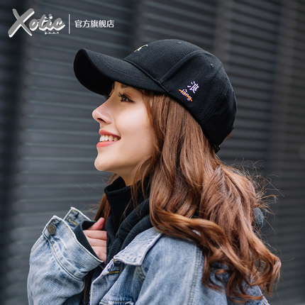 XOTIC官方 浪字刺绣鸭舌帽女秋冬新品个性小众潮牌通勤防晒棒球帽