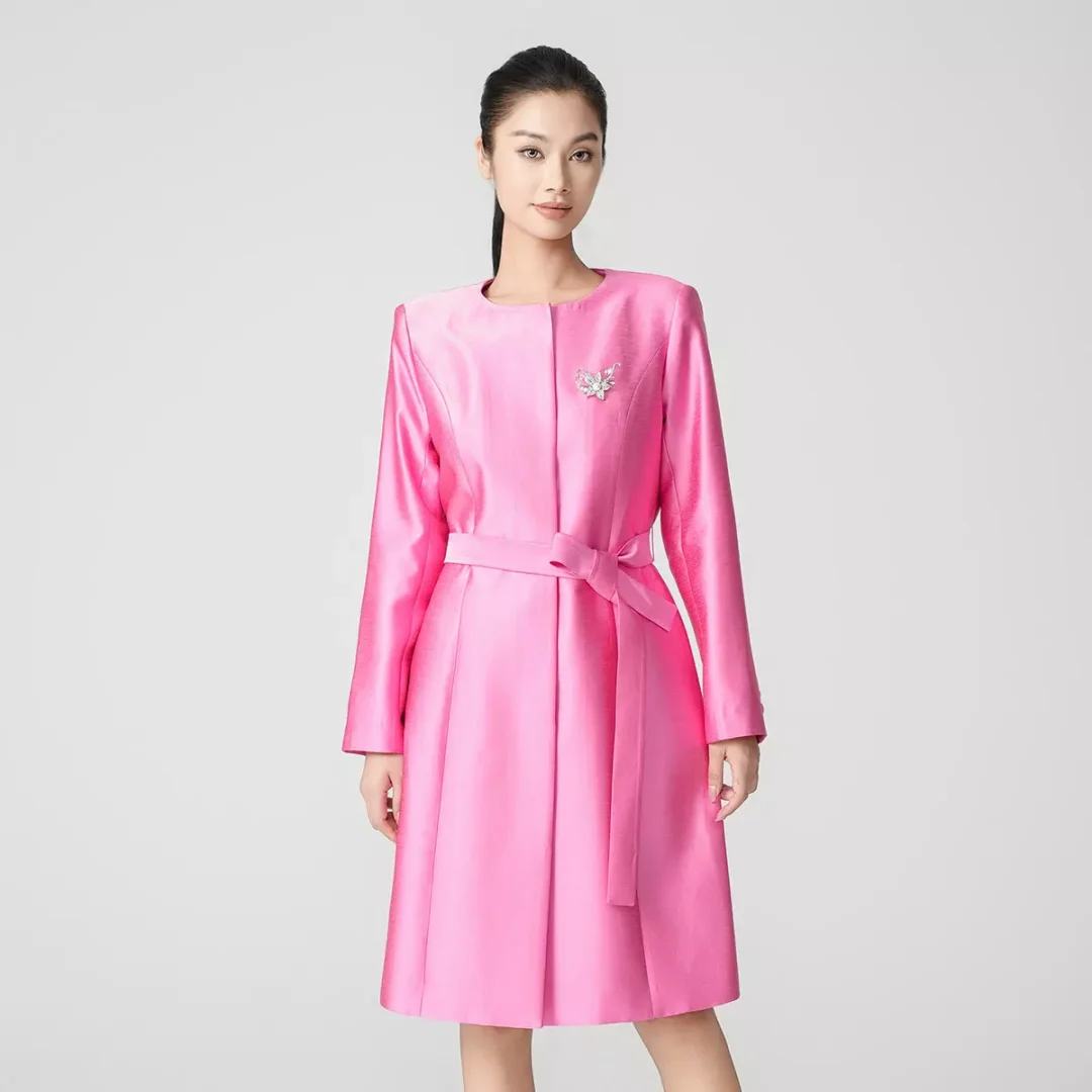 黎姿春秋女士时尚舒适都市休闲设计感纯色中长款风衣配胸针腰带