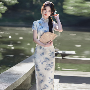 新中式减龄旗袍改良连衣裙2025新款夏季年轻款日常高端大气上档次
