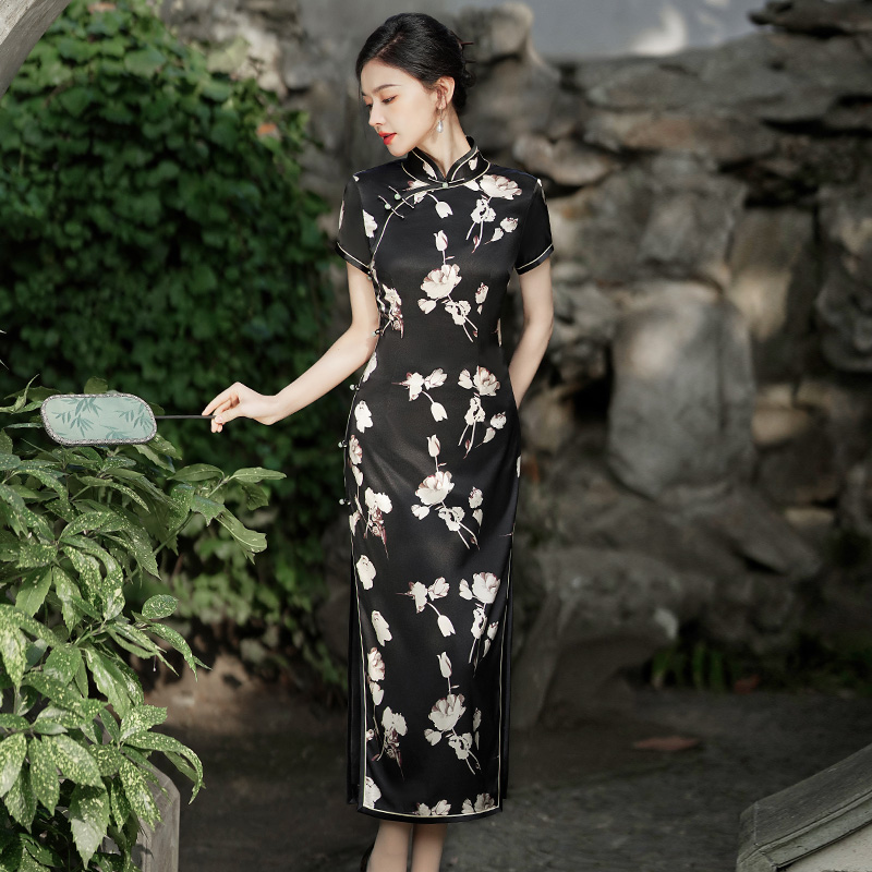 新中式真丝黑色旗袍桑蚕丝夏季2025新款年轻款女改良复古日常可穿