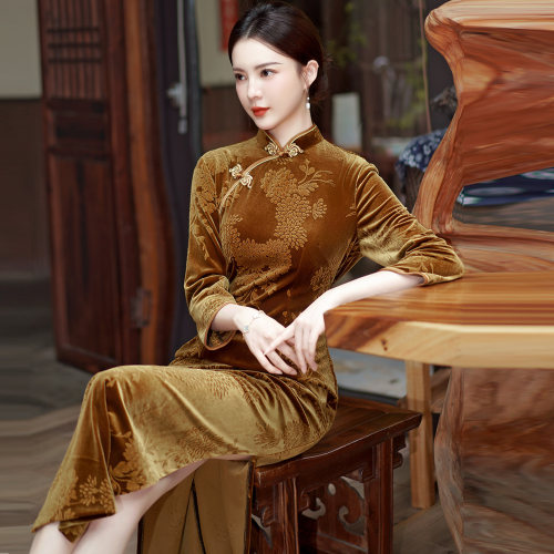古法金丝绒中年妈妈高端旗袍长袖