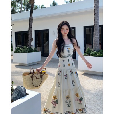 Zwinnie/詹维尼【月白刺绣-新春系列】吊带裙 GYS202606
