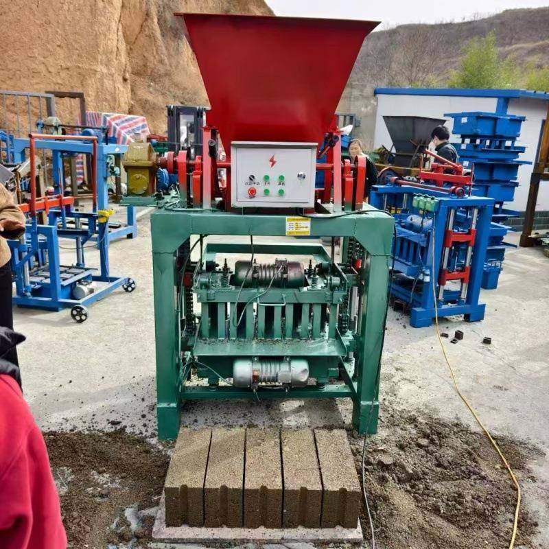 4-35型制砖机制作各种标砖面包砖设备河道护坡砖小型免烧砖机