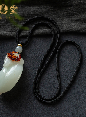 和田玉手工雕刻白玉吊坠