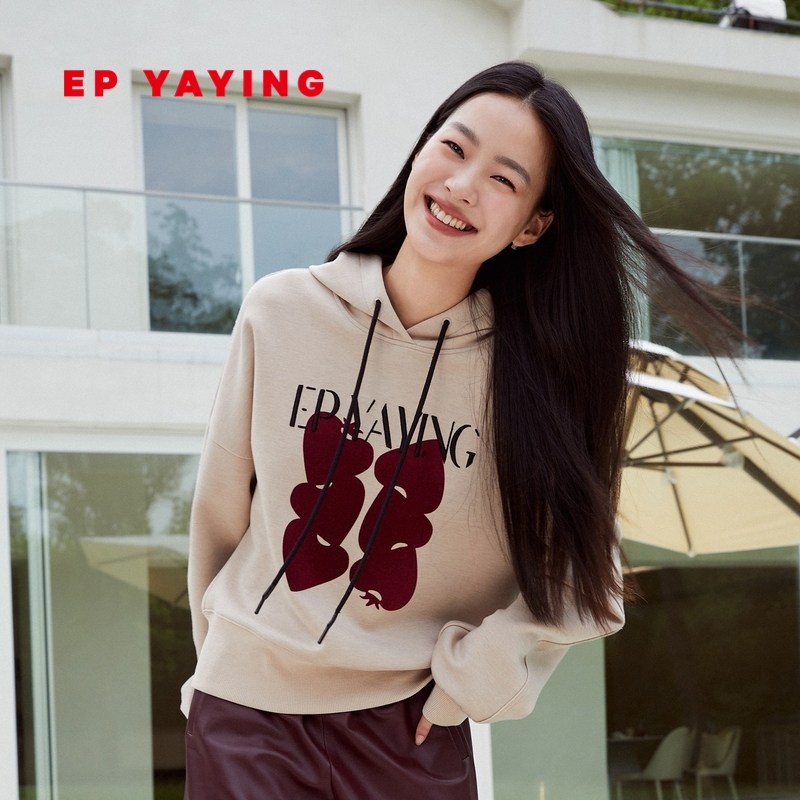 EP YAYING雅莹女装 羊毛空气层宽松短款卫衣 2023秋冬新款5209A