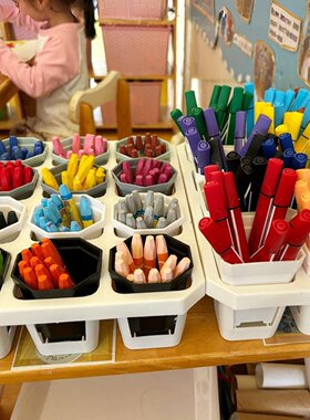 幼儿园画室美工区材料水彩画笔收纳环创阅读角区域布置装饰中小班
