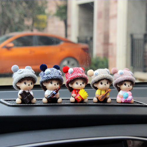 蒙奇奇可爱卡通汽车摆件