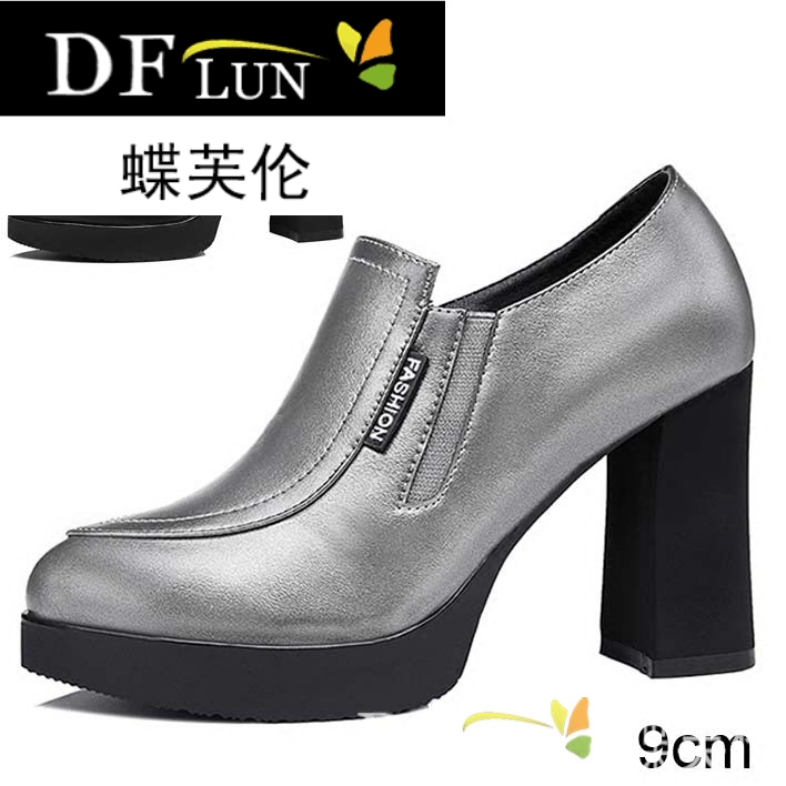 方跟单鞋女士2018新款秋百搭粗跟高根鞋子春季深口大跟时尚9