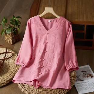高档夏季女装复古刺绣棉麻v领中袖中年女士时尚休闲大码宽松上衣