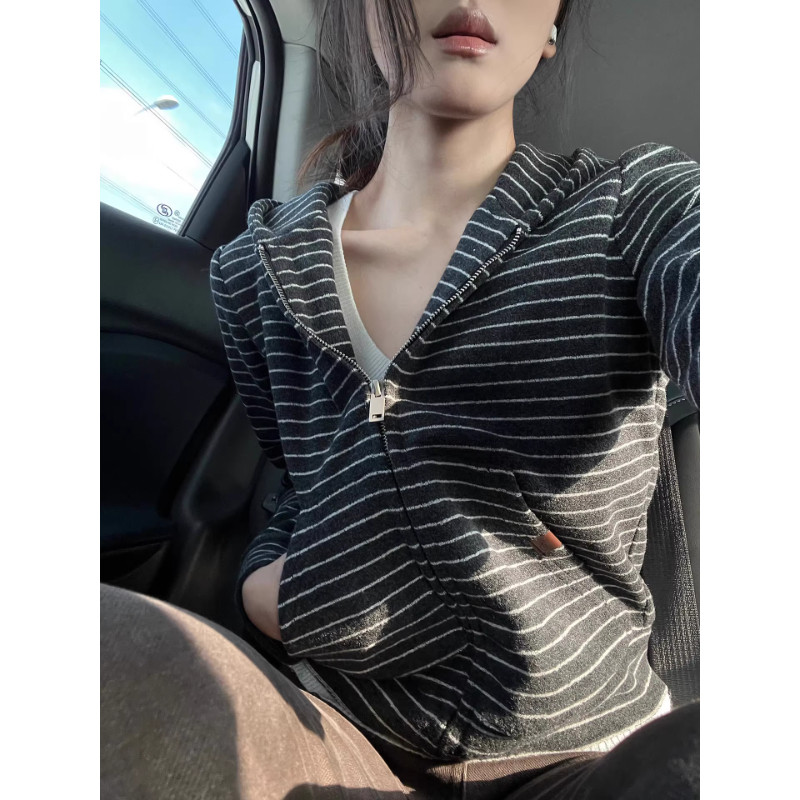 美式条纹卫衣外套女2025巨好看的早秋穿搭设计感修身收腰开衫上衣