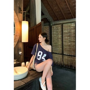 个性斜肩短袖T恤女夏季新款宽松美式辣妹chic半袖百搭学生上衣潮t