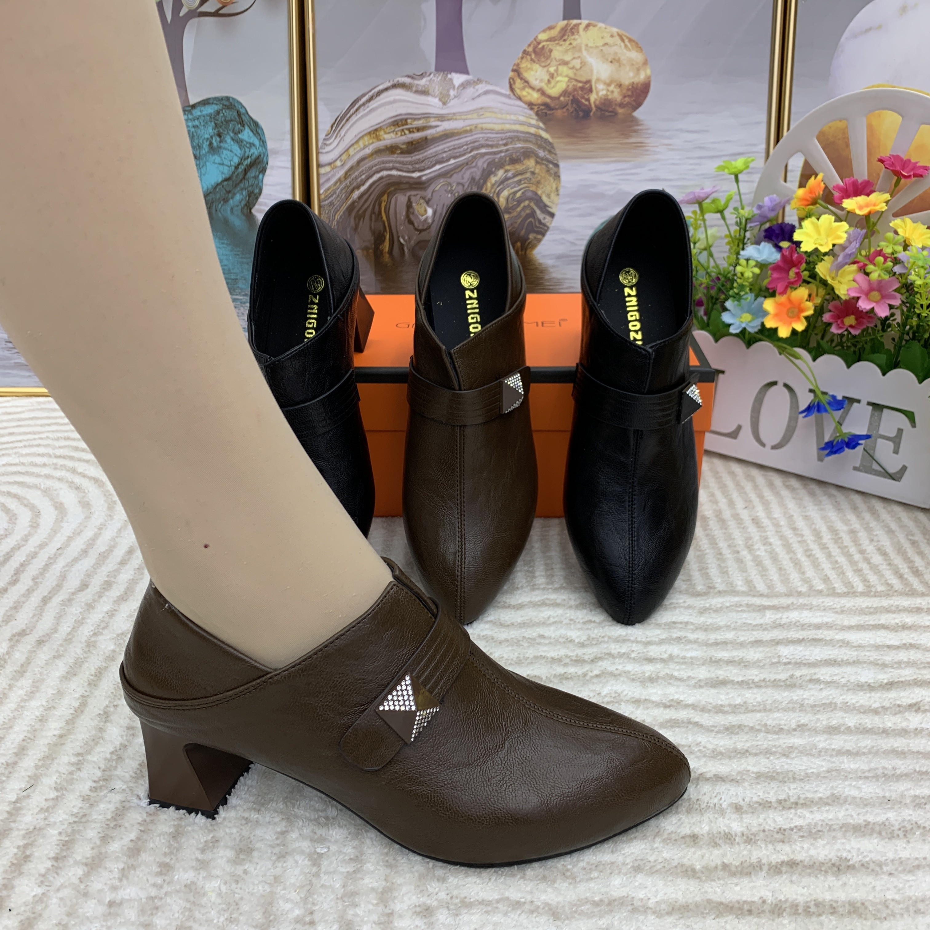 2026新款尖头气质深口单鞋女夏季配裙子粗跟高跟鞋踝靴,女鞋,时装靴,淘宝优惠券,粉丝福利购,淘宝优惠卷